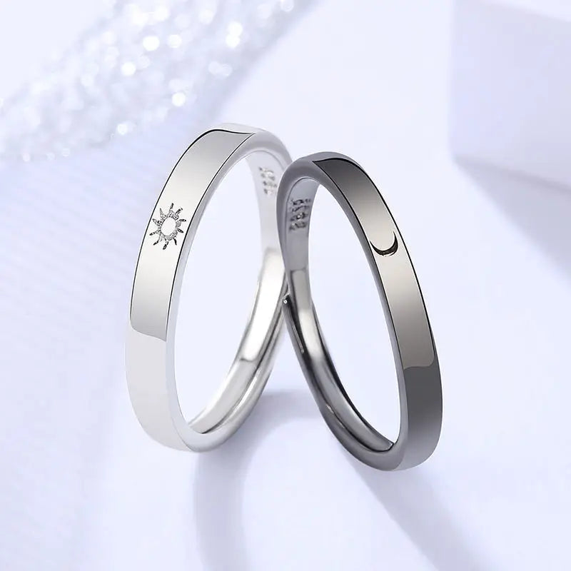 New Fashion Black White Smooth Couple Ring Classic Sun Moon Sign Adjustable Ring for Men Women Wedding Jewelry Valentine's Gift