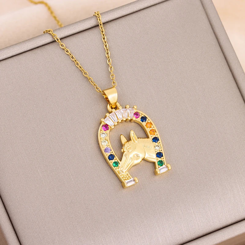 New Design Sense Light Luxury Pendant Necklaces For Women Trendy Stainless Steel Female Jewelry Ladies Neck Chain Accessories