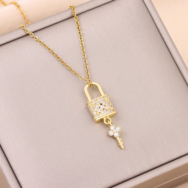 New Design Sense Light Luxury Pendant Necklaces For Women Trendy Stainless Steel Female Jewelry Ladies Neck Chain Accessories