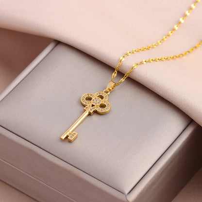 New Design Sense Light Luxury Pendant Necklaces For Women Trendy Stainless Steel Female Jewelry Ladies Neck Chain Accessories