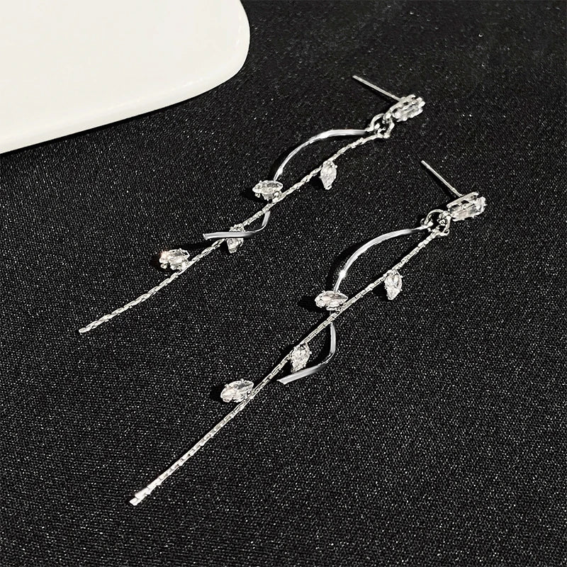 French Luxury Sweet Romantic Long Zircon Tassel Twisted Earrings for Women Temperament Wedding  Banquet Jewelry Gift