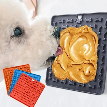 Silicone licking pad for cats and dogs, slow feeding pad for food grade pets, slow feeding pad With suction cups