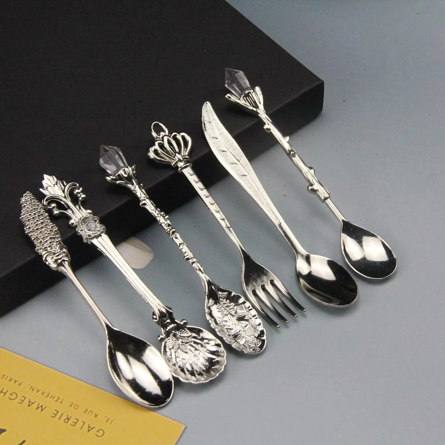 Vintage Court Coffee Spoon 6PCS/Set Ice Cream Spoon Jam Spoon Dessert Spoon Crystal Head Tableware Set Gift Crafts