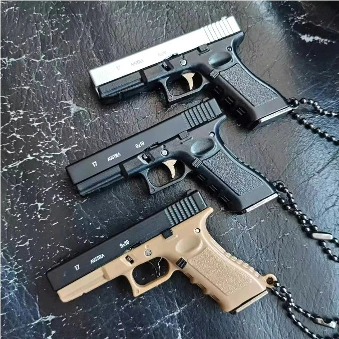 1:3 G17 Pistol Model Metal Mini Toy Gun Detachable DIY Semi-alloy Keychain Pendant Ornaments Children's Toy