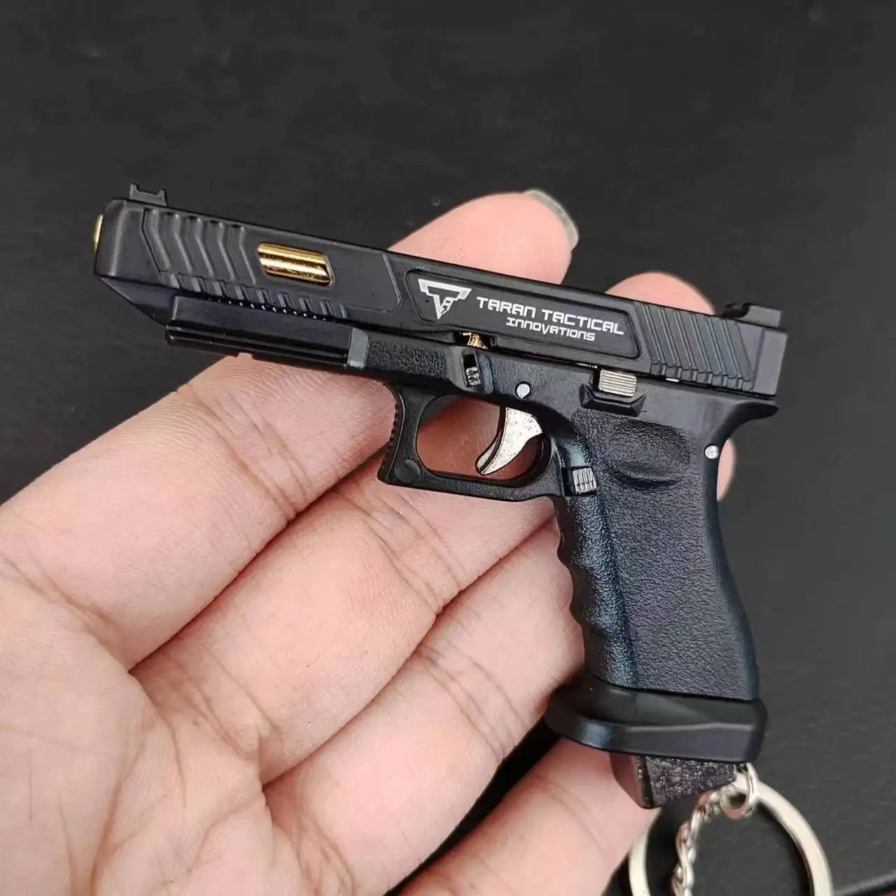 1:3 92f G34 Alloy Pistol Model Portable Keychain Bag Detachable Toy Gun Fidget Toy Fake Gun for Boy Collection Adults Gift